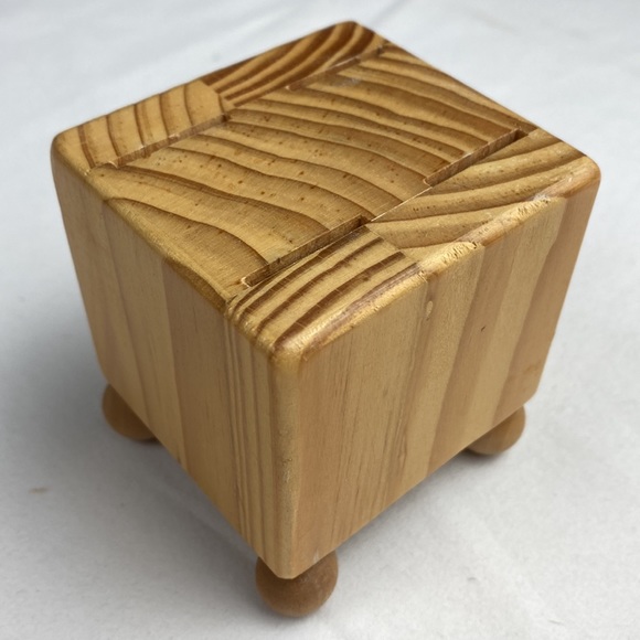 Vintage mini butcher block with decorative spreader knives - Picture 5 of 14